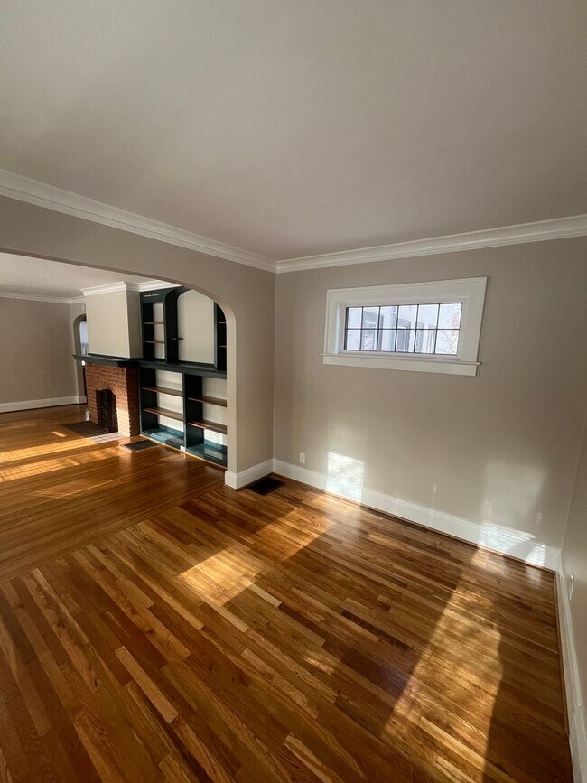 Building Photo - 459 Winton Rd