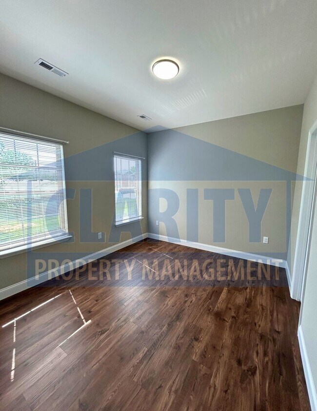 Building Photo - 4665 Fairfield Farm Rd