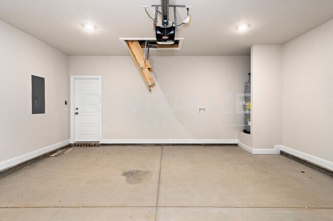 Building Photo - 14543 Dayton Cir