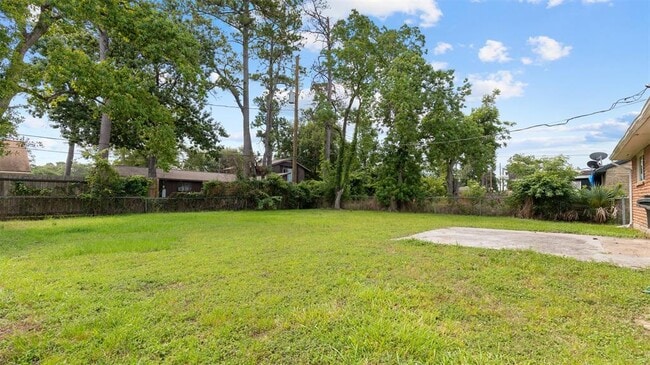 Building Photo - 12402 River Trail Dr