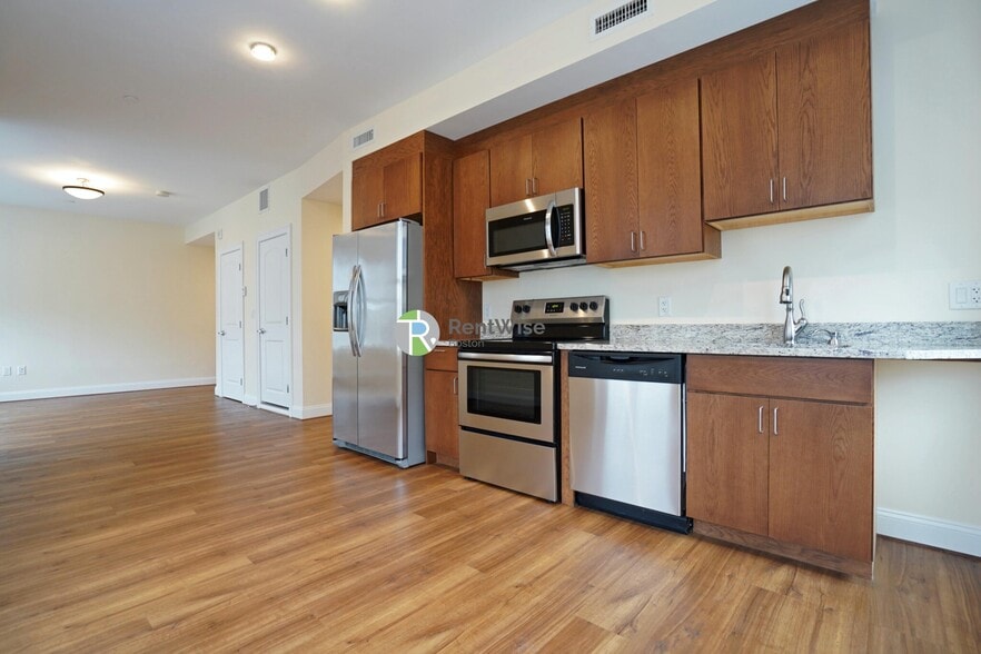 Building Photo - 315 Broadway