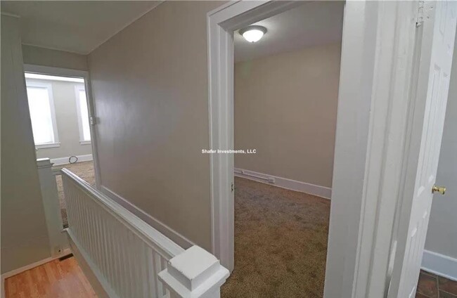 Building Photo - 429 E Frankford St