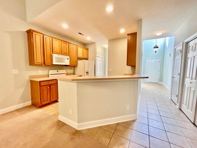 Building Photo - 200 Mossy Stone Ct