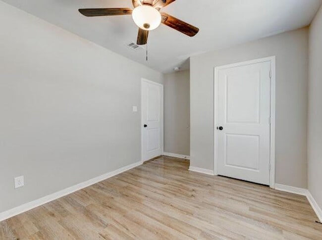 Building Photo - 2321 Terrace Dr