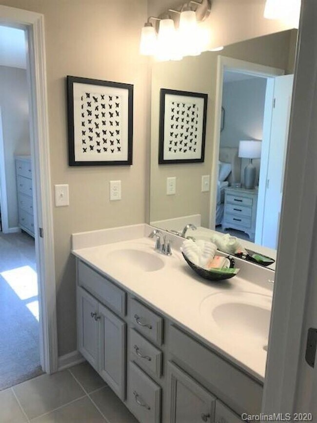 Building Photo - Coming Soon! 5BR/4.5BA | Newly Renovated Single Family Home | In Cortona!