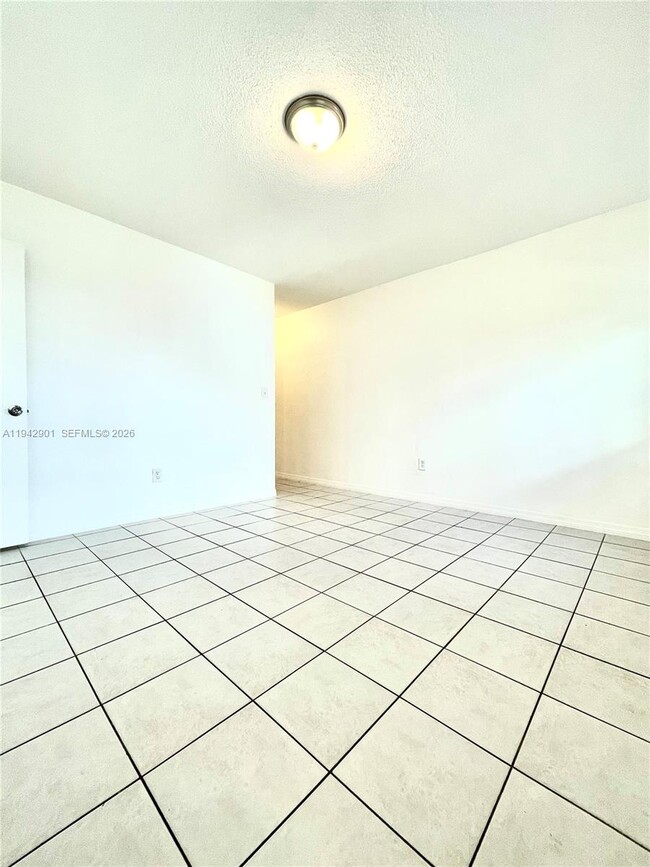 Building Photo - 18715 Atlantic Blvd