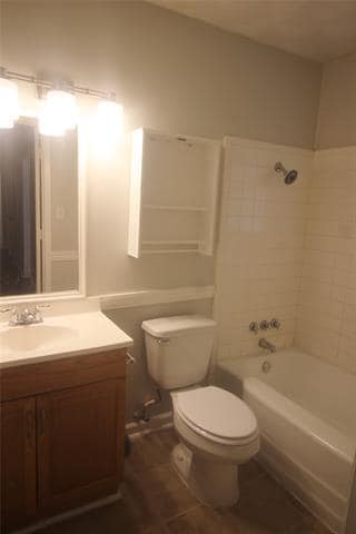 Building Photo - 802 Sequoia Dr