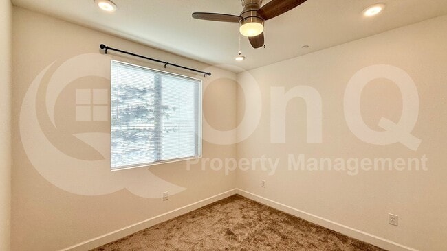 Building Photo - 2121 W Sonoran Desert Dr