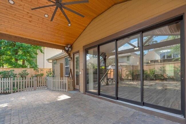 Building Photo - 18 N Star Ridge Cir