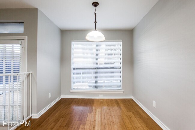 Building Photo - 1 br, 1 bath House - 7525 Holly Hill Drive...