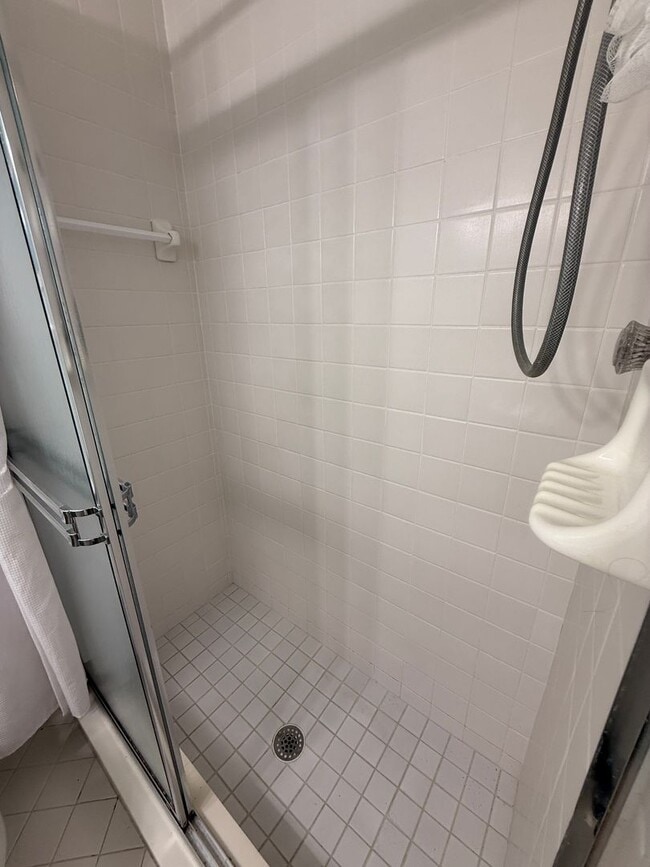Building Photo - Adorable Two Story 2/2 Townhome in College...