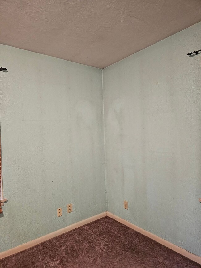 Building Photo - Cozy Fostoria Home