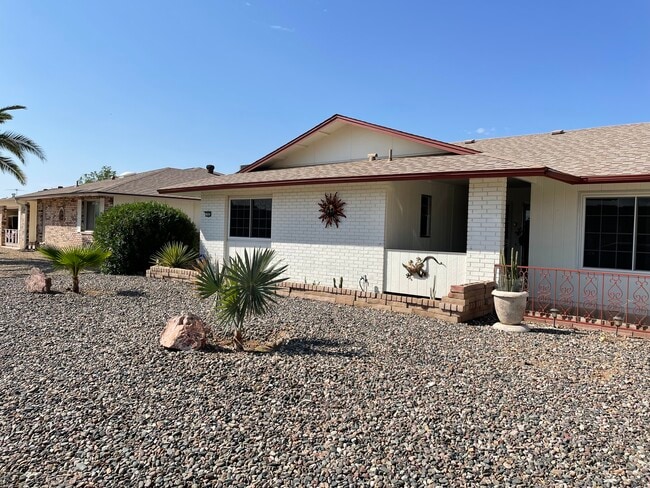 Building Photo - 17622 N Jasmine Dr