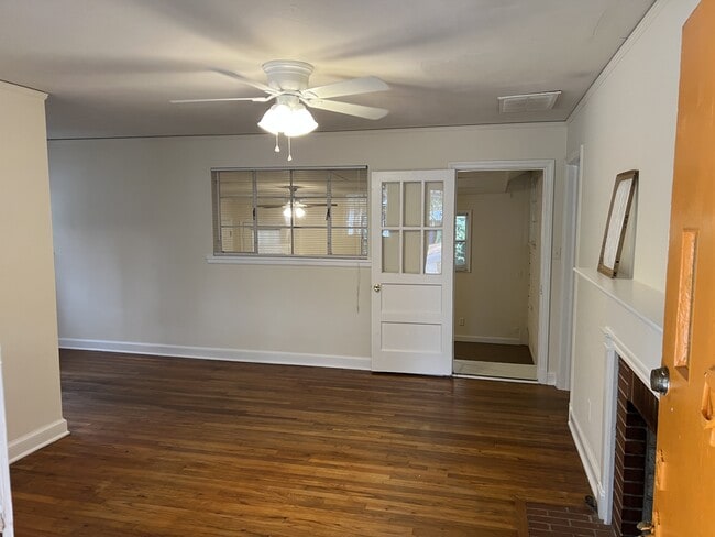 Building Photo - 166 Hart Ave