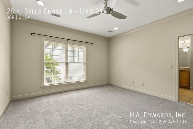 Building Photo - 2800 Belle Chase Ln