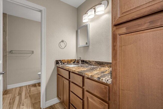 Building Photo - "Fantastic 3-Bedroom, 2 Bath Home in Prime...