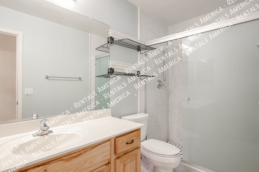 Building Photo - 1623 E Wildhorse Pl