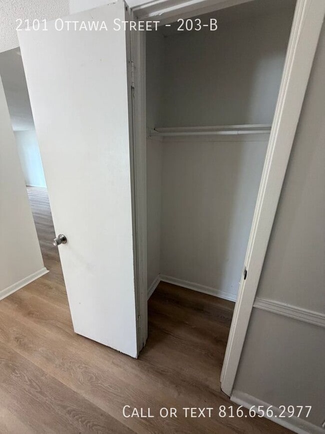 Building Photo - 2101 Ottawa St