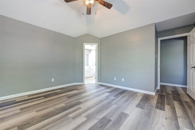 Building Photo - 17930 Seven Pines Dr