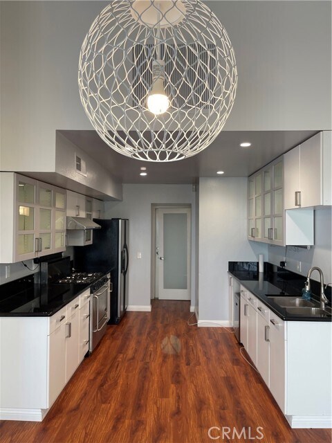 Building Photo - 5315 Village Cir Dr
