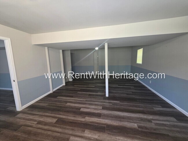 Building Photo - 7016 Skyline Dr