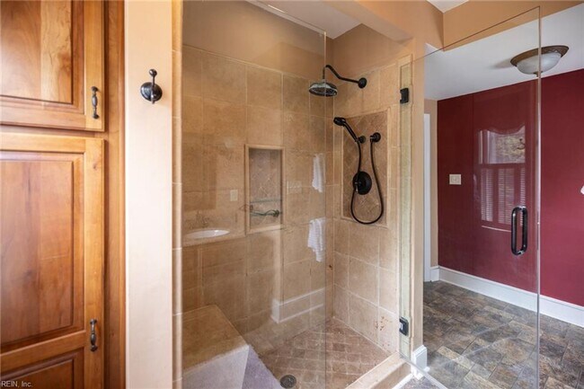 Building Photo - Port Norfolk