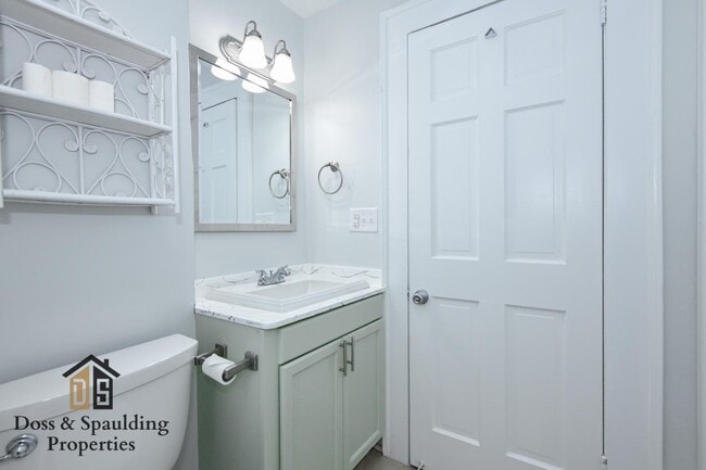 Building Photo - 409 Richardson Ave