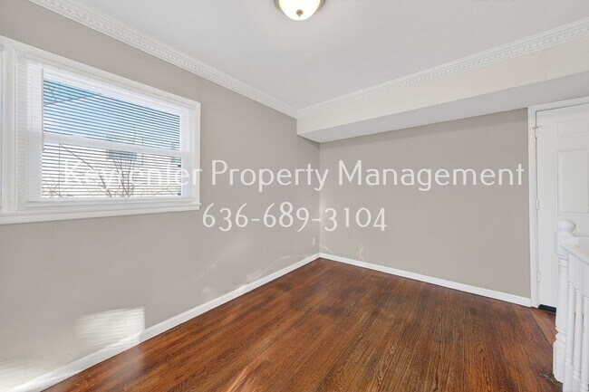 Building Photo - Spacious 3-Bedroom Home with Large Yard – Section 8 Welcome