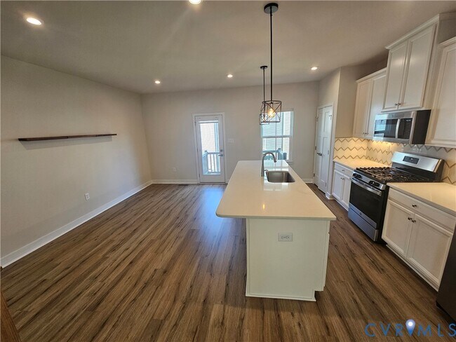 Building Photo - 2109 Old Manchester St