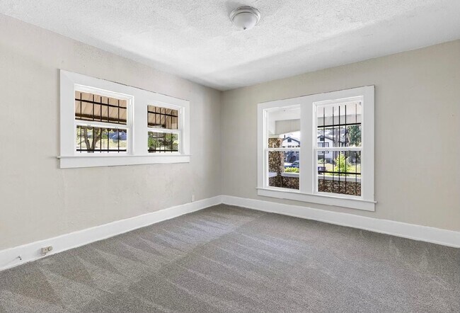 Building Photo - 4136 41st Ave N