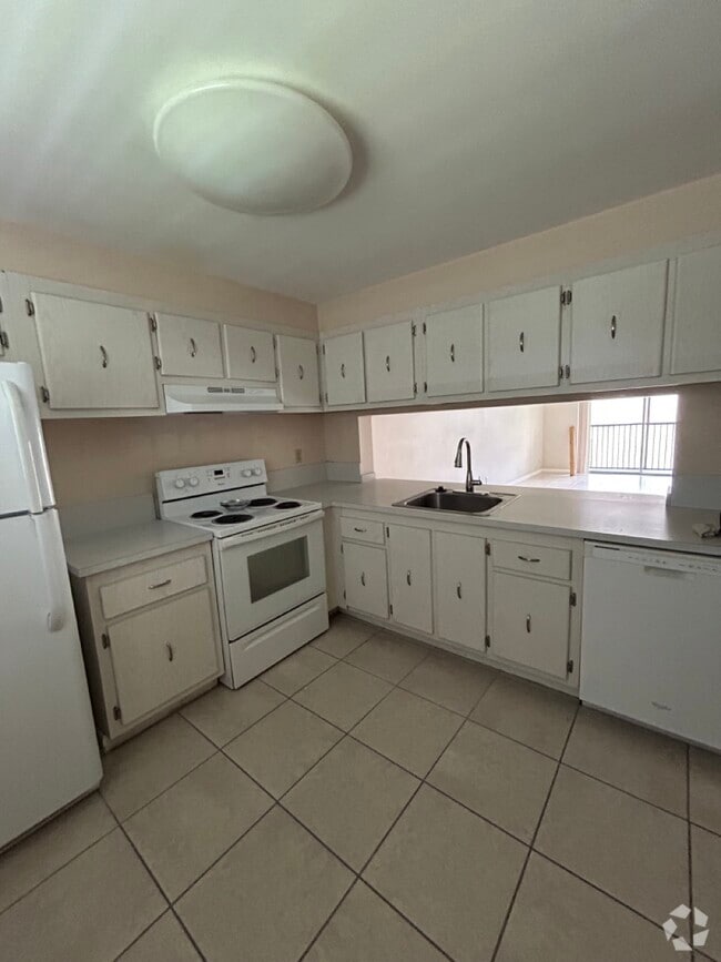 Building Photo - 7173 Orange Dr