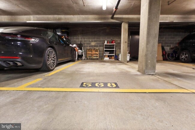 Building Photo - 568 N St Asaph St