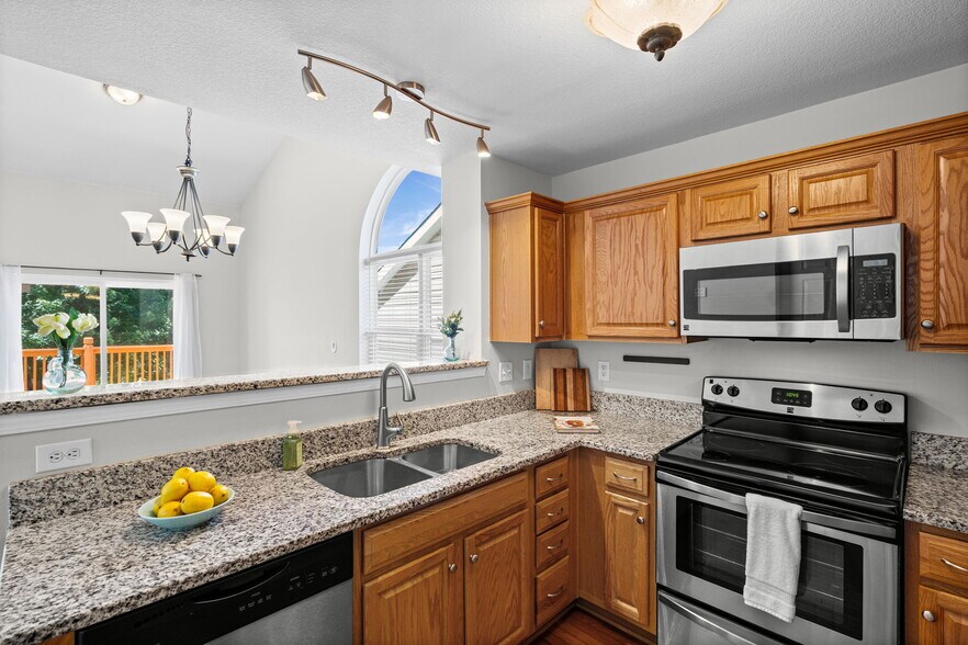 Building Photo - 3637 NW 85th St