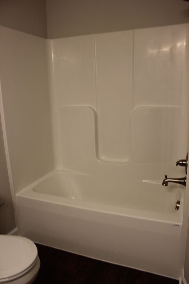 Building Photo - Cedar Point Townhouse for Rent