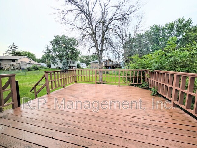 Building Photo - 4382 Rosebriar Ave