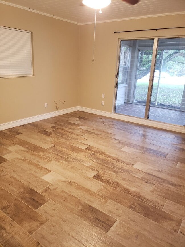 Building Photo - Gorgeous Historic 3/2 in Crystal River!!!