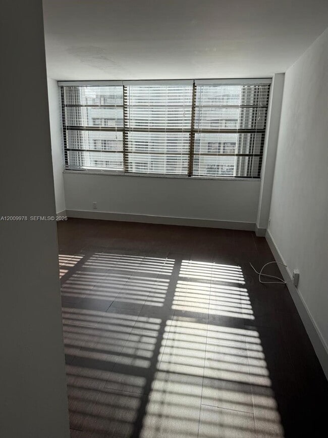 Building Photo - 150 Ocean Ln Dr
