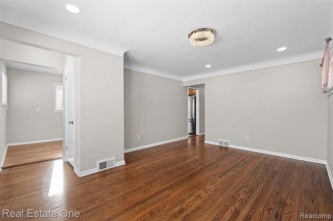 Building Photo - 4114 Lincoln Blvd