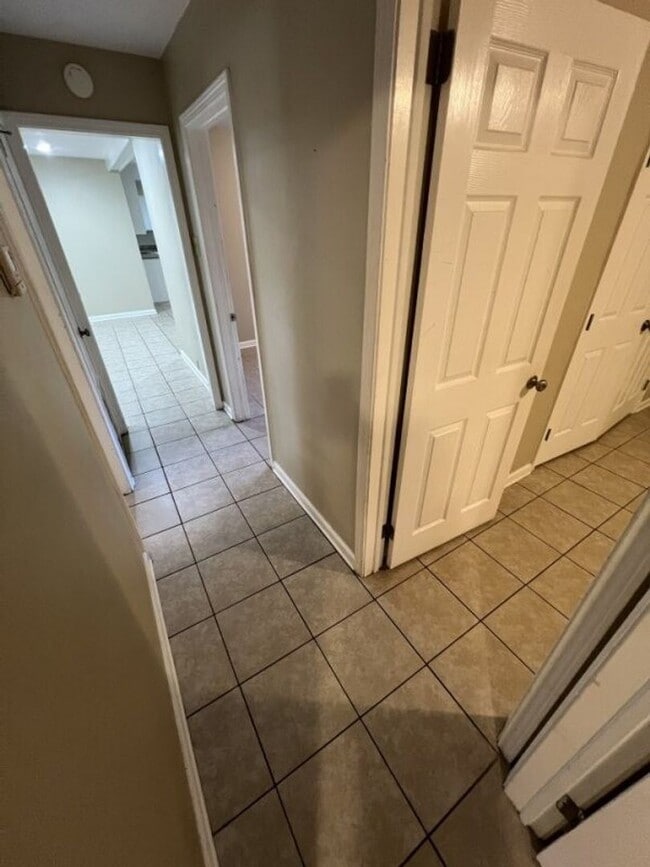 Building Photo - Newly updated!  3 bedroom, 1.5 bath home o...