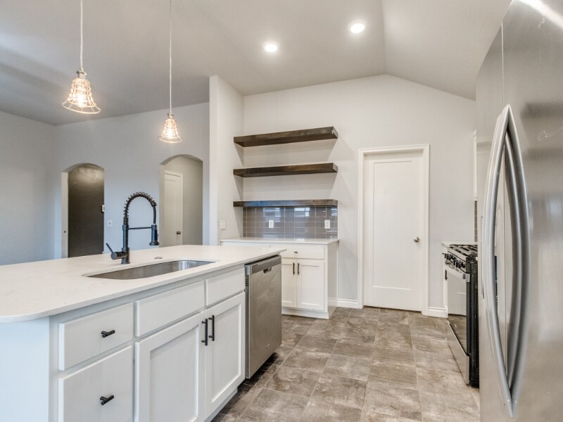 Building Photo - 705 Blue Fish Rd