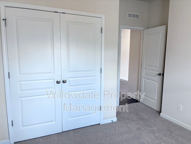 Building Photo - 229 Willow Grove Ln