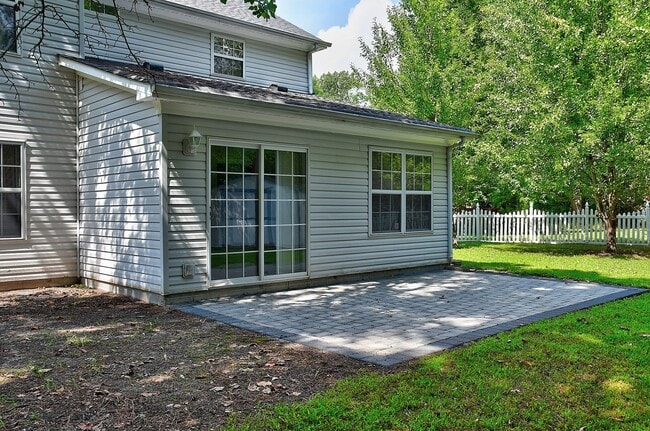 Building Photo - FOR RENT - Chesapeake in Bryant Farms / De...
