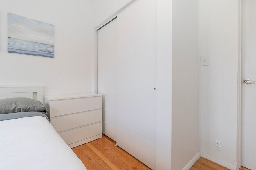 Building Photo - 1794 1st Ave