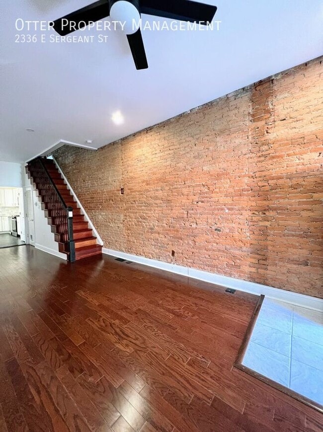 Building Photo - 2336 E Sergeant St