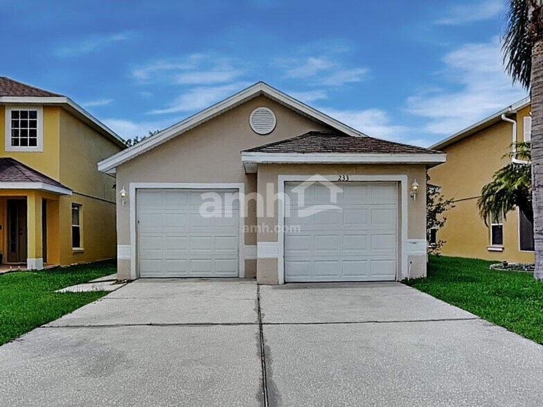 Primary Photo - 233 Southbridge Cir