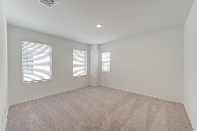 Building Photo - 26738 Paloma Blanca Dr