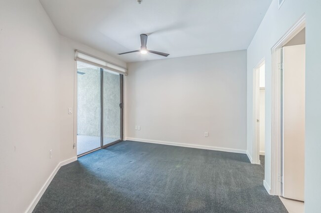 Building Photo - 2 Bed / 2 Bath Townhome at Biltmore, Palm ...