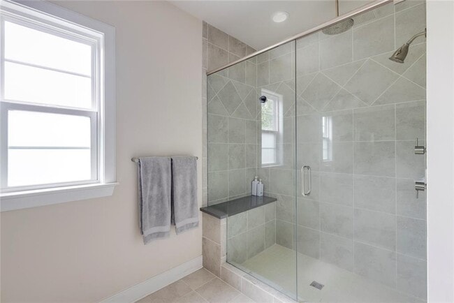 Building Photo - 842 Stonehill Ln