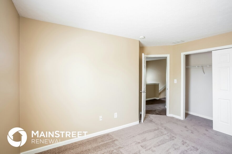 Building Photo - 10325 Bronze Dr