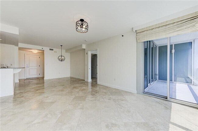 Building Photo - 3338 Peachtree Rd